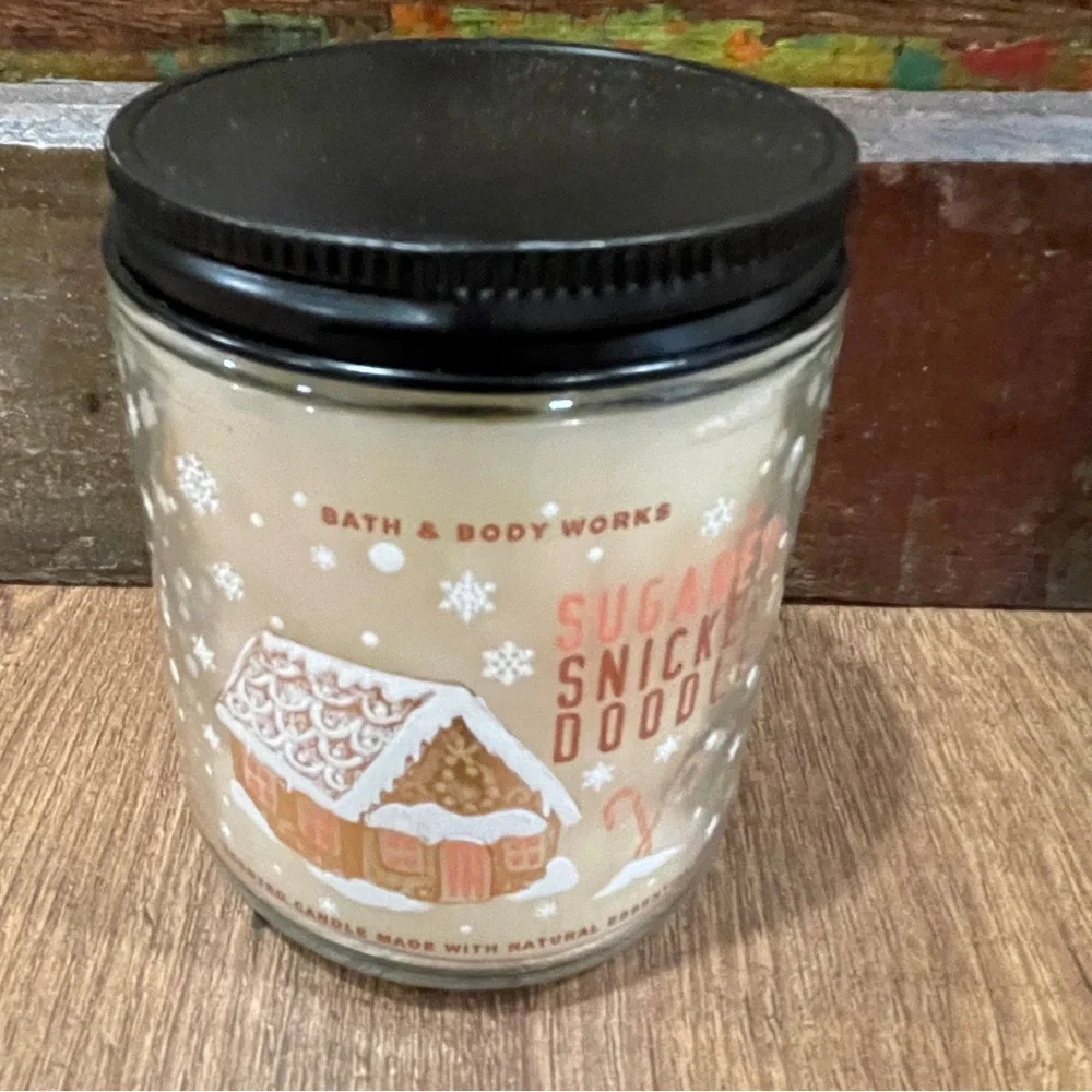 Bath & Body Works Sugared Snicker Doodle Candle Jar 7‎ oz Soy Essential Oils NEW